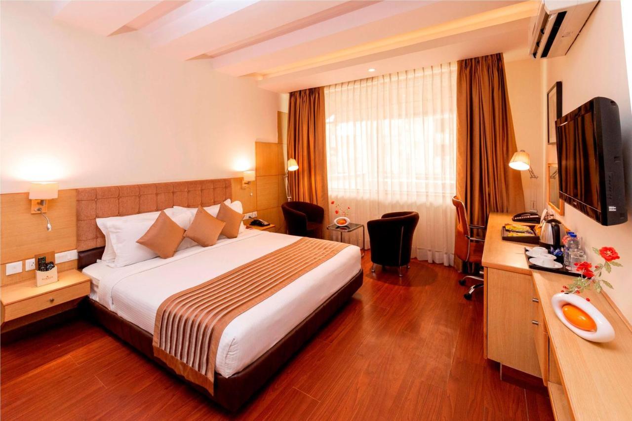 Hotel Ramada Neemrana Exterior foto