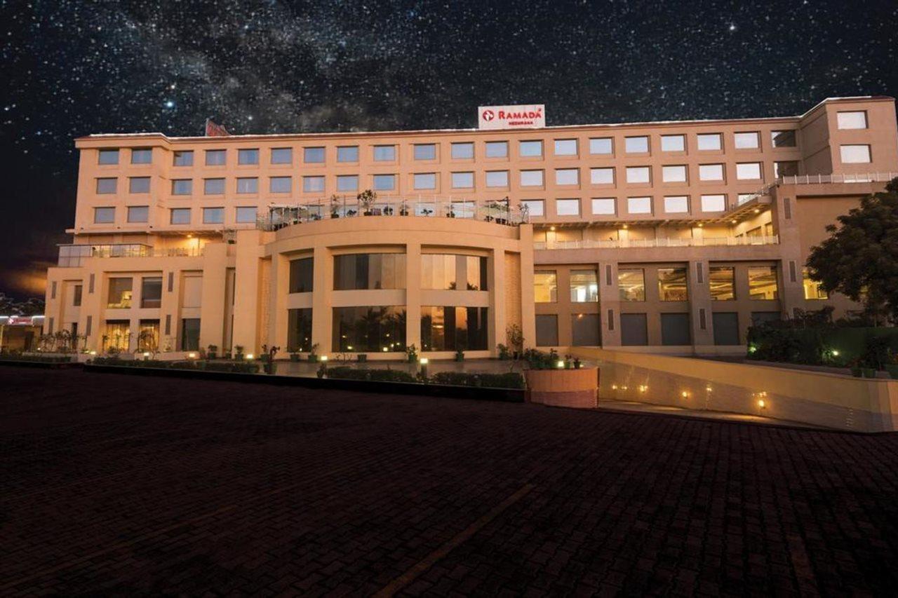 Hotel Ramada Neemrana Exterior foto