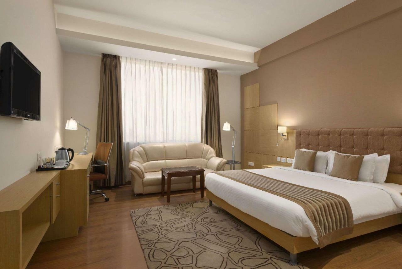 Hotel Ramada Neemrana Exterior foto